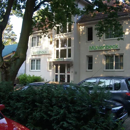 게스트하우스 Waldhaus Bei Berlin 3*